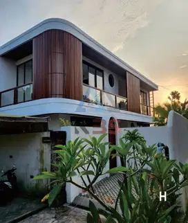 FOR SALE VILLA BRAND NEW BUDUK DEKAT CANGGU BALI