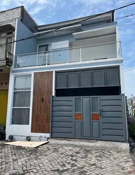rumah mewah 2 lantai lokasi jalan kendung Sememi Surabaya