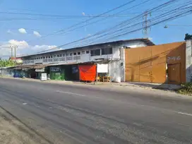 Tanah bonus bangunan gudang strategis pinggir jalan di kartasura