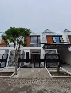 Hunian berjarak 100 meter dari raya kenjeran dengan desain keren