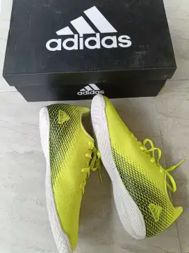 Sepatu futsal Adidas original