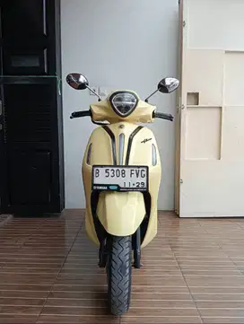 YAMAHA GRAND FILANO NEO HYBRID KUNING 2024