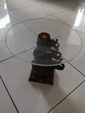 Meja bulat mini