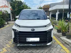 TOYOTA VOXY 2.0 2022 AUTOMATIC