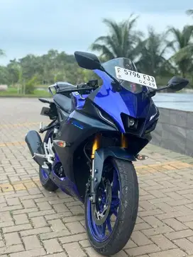 Jual R15 (MURAH) nik 2023 pembelian 2024 km 7rb