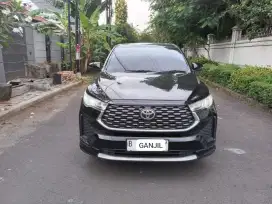 Toyota Innova zenix hybrid V matic tahun 2022 km 21 RB istmwa like new