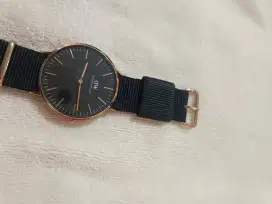 Jual jam tangan daniel wallington ori