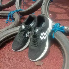 Sepatu running lari size 43