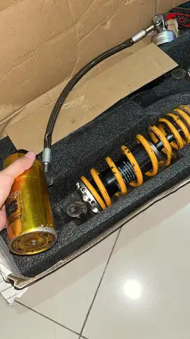 Jual shockbreaker ohlins vesmet