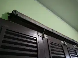 Rel Pintu Henderson panjang 750 cm bonus engsel dan pintu kayu
