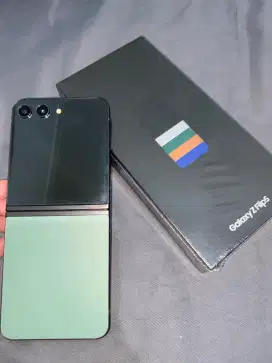Samsung Galaxy Z flip 5 Ram 8 / 512 GB