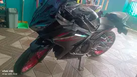 Di jual motor Honda CBR 2018 warna hitam doff