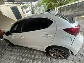 Mazda2 tipe R AT 2015