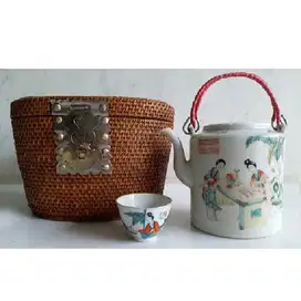 Antik 1 set teapot +1 cangkir dan keranjang era kekaisaran China