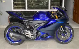DI JUAL R15 V4 kM RENDAH!
