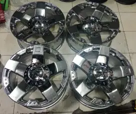 Dijual. 4pc velg kmc rockstar XD series R20 pcd 6x139.5