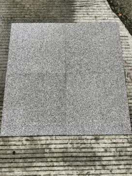 Karpet tile second bagus