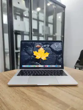 Macbook Pro 2019 i7 Ram 16/256