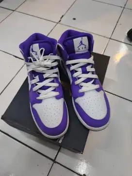 Air Jordan 1 MID GS