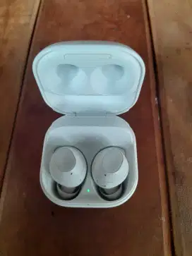 Samsung galaxy buds fe free case