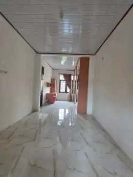 DISEWAKAN/DIJUAL Rumah 2 Lantai, LT/LB 110/200, Harga 1,35 M, SHM.