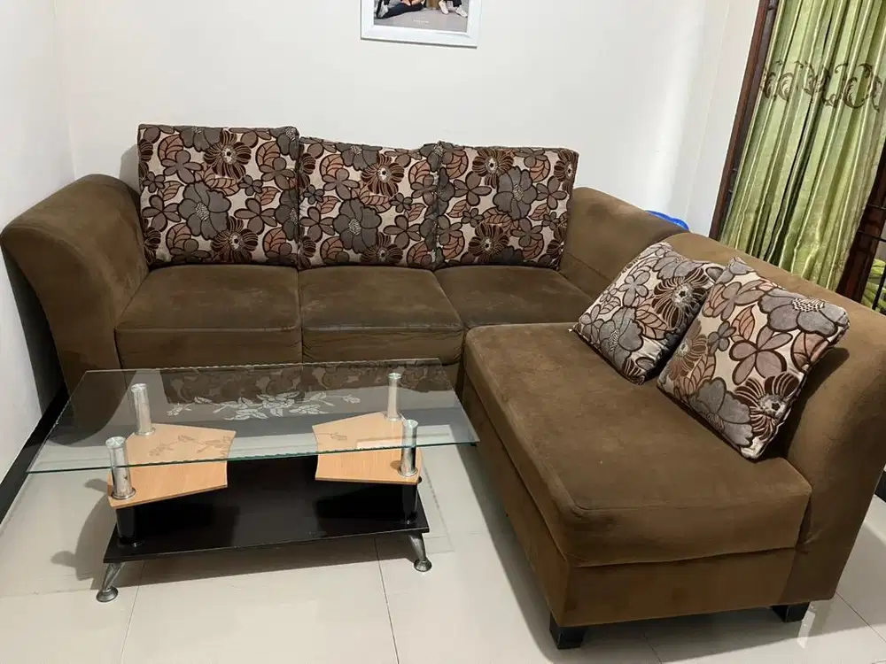 Jual satu set sofa + meja kaca