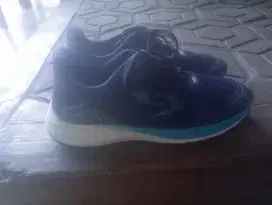 Sepatu second one nineteen