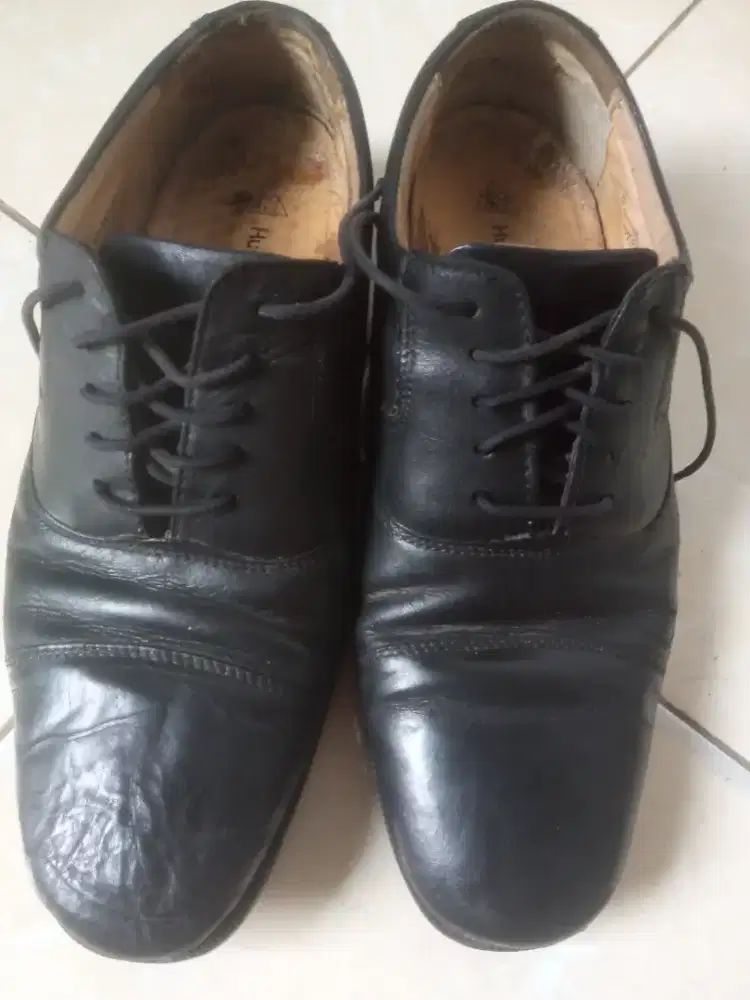 Sepatu pria huss papies