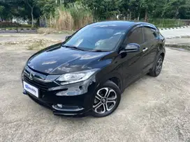 Honda HRV 1.8 RS Bensin-AT 2015 Hitam LZI