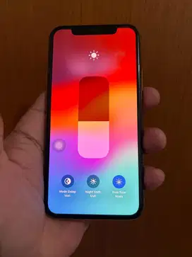 Iphone 11 pro 64 gb inter like new