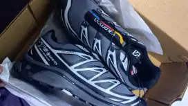 Sepatu Salomon Premium