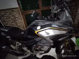 JUAL Motor CB150x Kondisi Masih Mulus