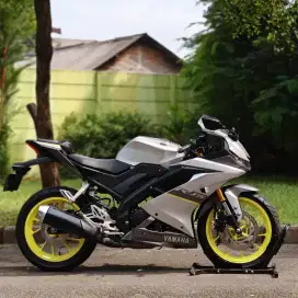 YAMAHA R15 V3 SILVER 2021 KM 6000 FULL MULUS PAJAK PANJANG