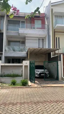 Rumah Pantai Indah Kapuk Walet Permai