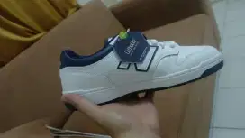 Sepatu New Balance