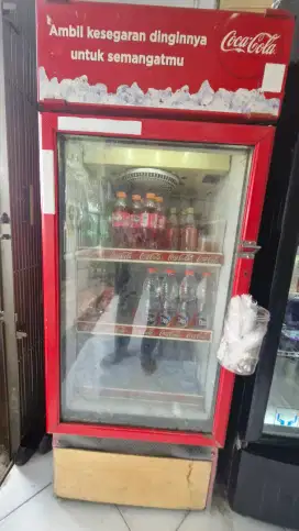 Jual Showcase Coca Cola Ukuran Sedang