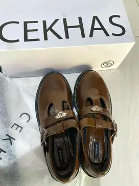 Sepatu Cekhas Docmart