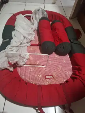 Tempat Tidur Bayi Dialogue