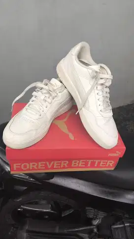 PUMA Sepatu Kets Court Ultra Lite