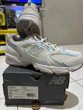 New balance BNIB Blue size 42 MR530PC