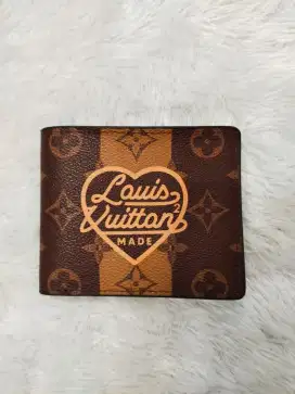 Luxury LOUIS VUITTON wallet like new, sangat cakep dan keren banget!