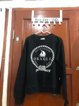 Sweater oraqle hitam preloved