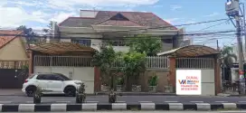 Dijual rumah kedung cowek bisa buat usaha strategis