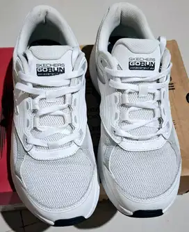 Skechers go run