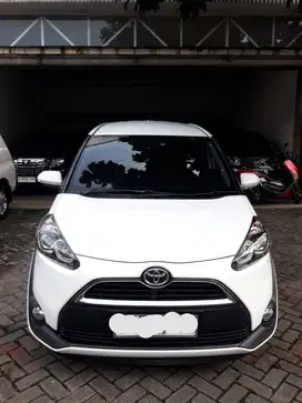 Toyota Sienta V At th 2018 low KM