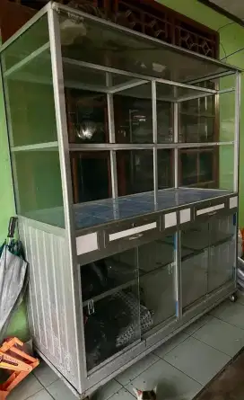ETALASE SIZE BESAR