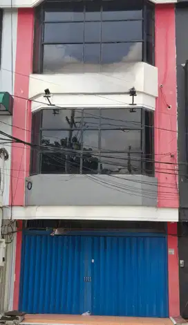 Disewakan Dijual Ruko 3 lantai Raya Wiyung