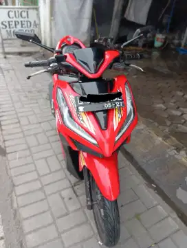 DiJual Honda Vario 125  2022 Merah merona - tingal pake,