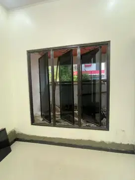 Jendela dan kusen aluminium