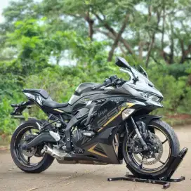 KAWASAKI ZX25R ABS SE 2021 GREY KM 6000 FULL GRESS PAJAK HIDUP
